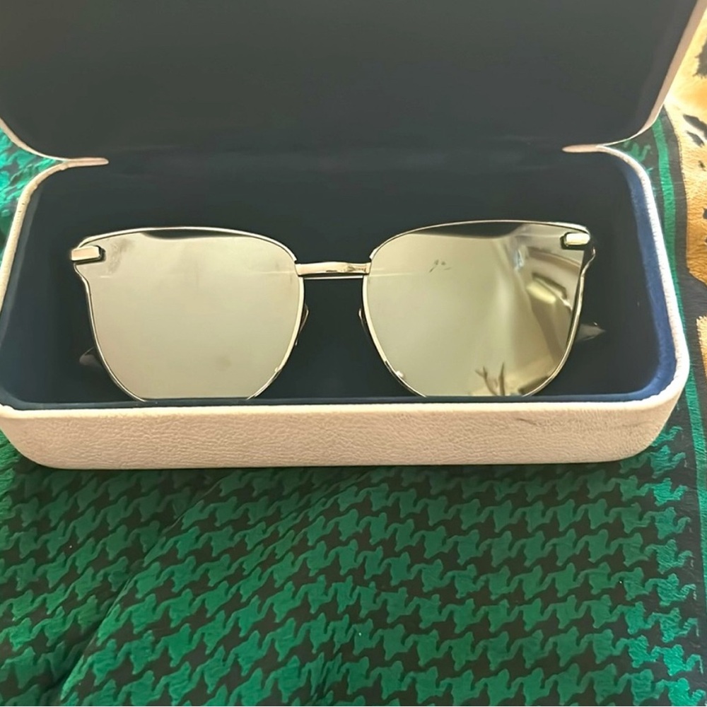 Silver SunglassesLes Specs